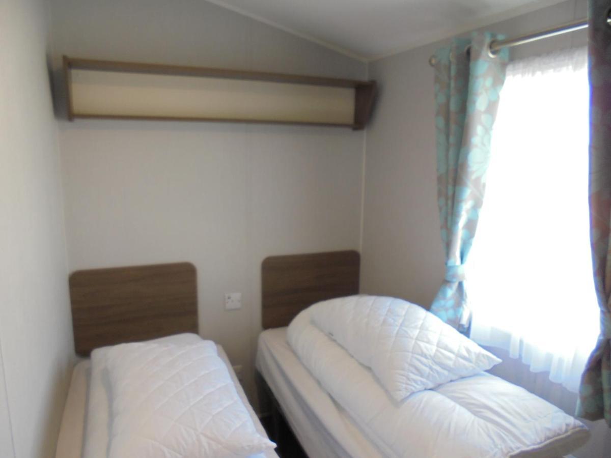 Kingfisher : Seasons:- 8 Berth, Central Heated, Close To Site Shop Ingoldmells Bagian luar foto