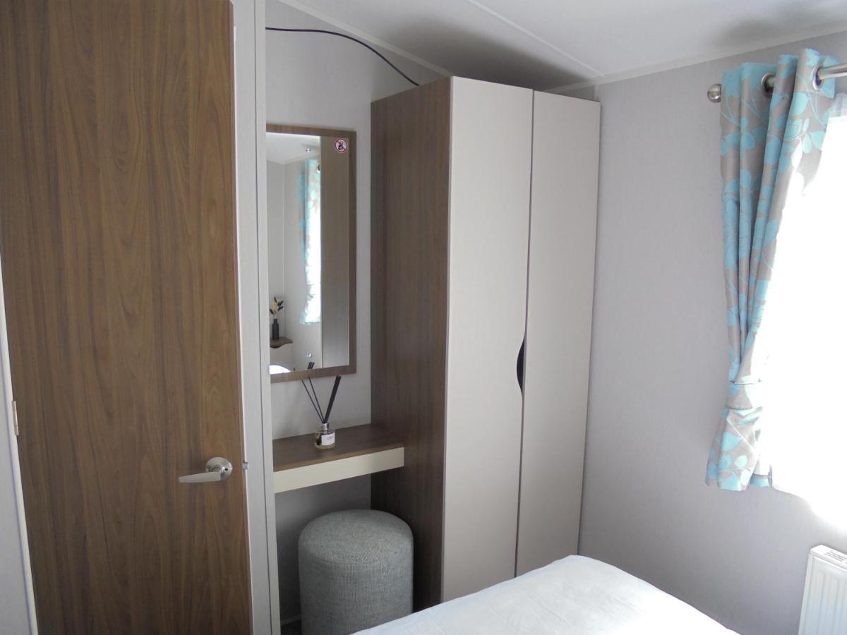 Kingfisher : Seasons:- 8 Berth, Central Heated, Close To Site Shop Ingoldmells Bagian luar foto